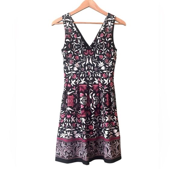 Vince Camuto Dresses & Skirts - Vince Camuto Black Pink White Floral V Neck Knee Length Dress Sz 4 Wedding